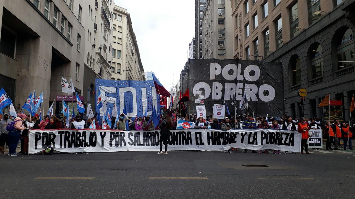 historic photo of labor union march in korea during the 1980s